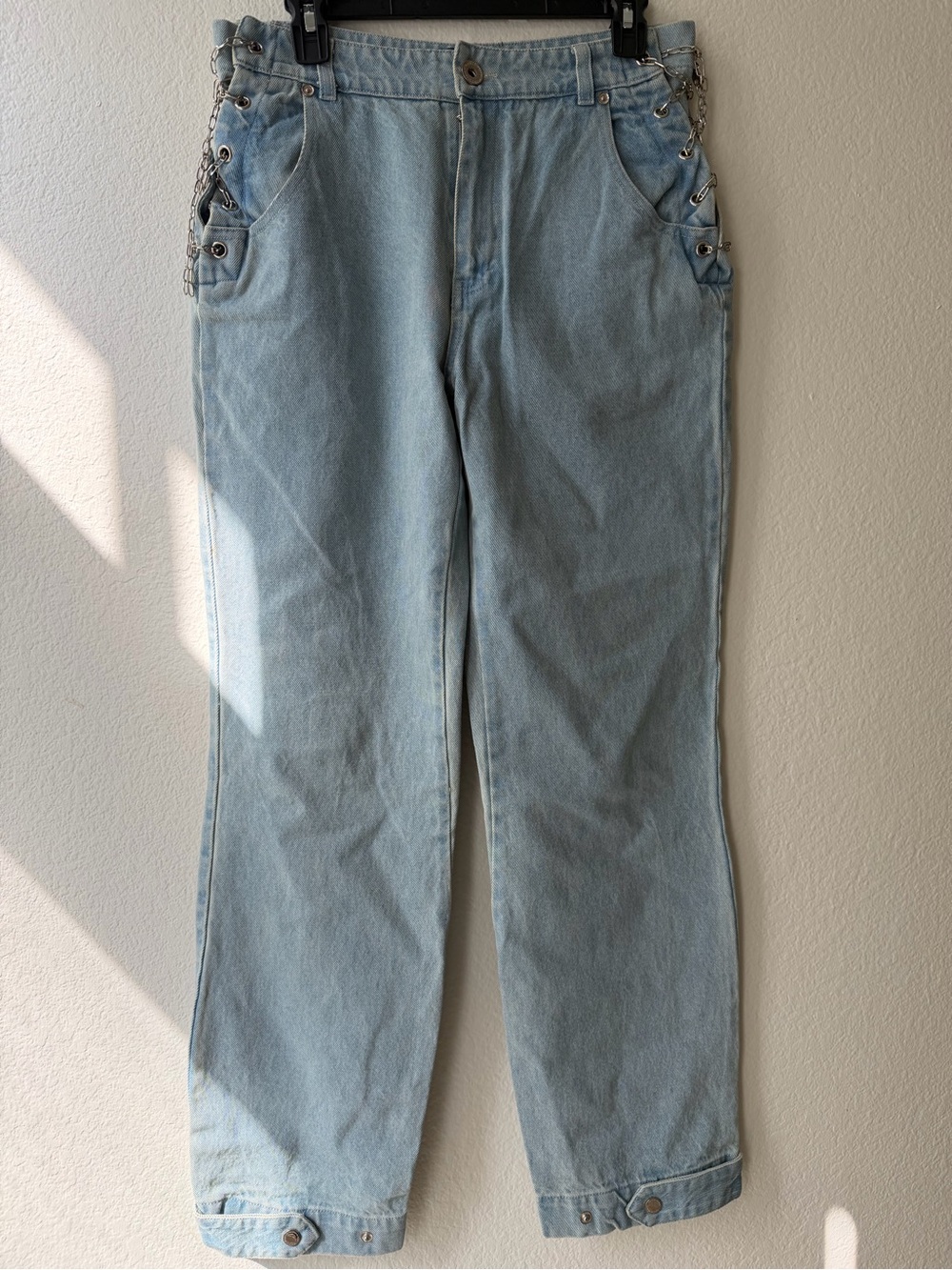 Light Blue Women’s Jeans with Chain Accent